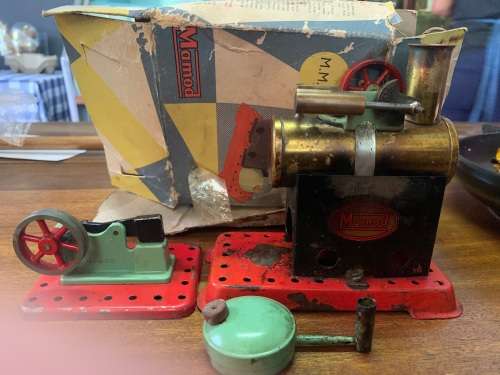 VINTAGE STEAM ENGINE ( WORKING )