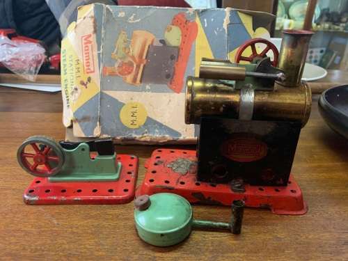 VINTAGE STEAM ENGINE ( WORKING )