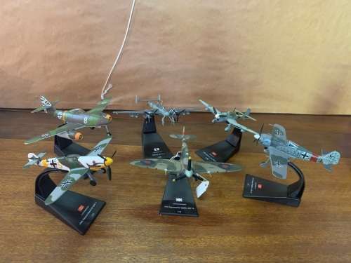 Collection of 6 Diecast Metal WW11 Planes ( 1/72 )