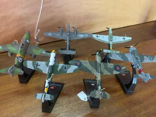 Collection of 6 Diecast Metal WW11 Planes ( 1/72 )