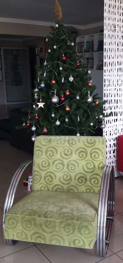 Rare Art Deco (KEM WEBER )Chrome Chair in good condition ( 88 x 83 x 83 cm )