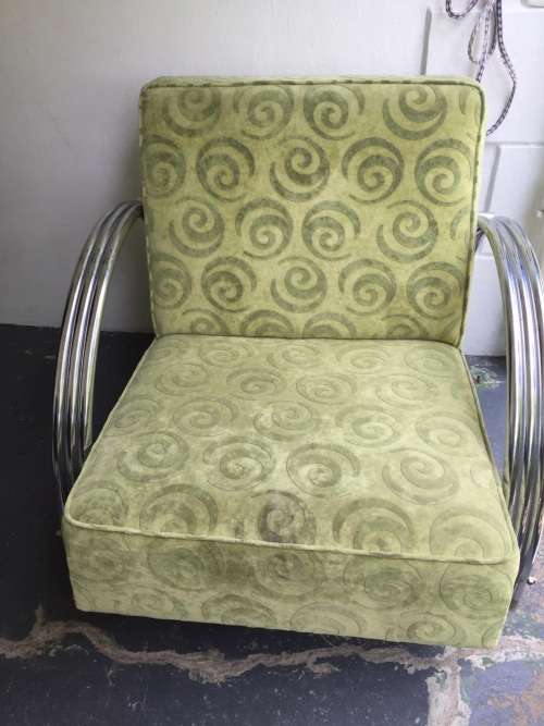 Rare Art Deco (KEM WEBER )Chrome Chair in good condition ( 88 x 83 x 83 cm )