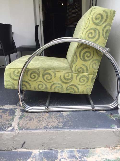 Rare Art Deco (KEM WEBER )Chrome Chair in good condition ( 88 x 83 x 83 cm )
