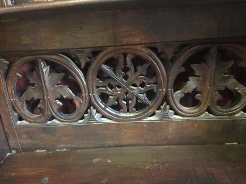 Beautiful Carved Mahogany Wallshelf ( 70 x 62 x 20cm )