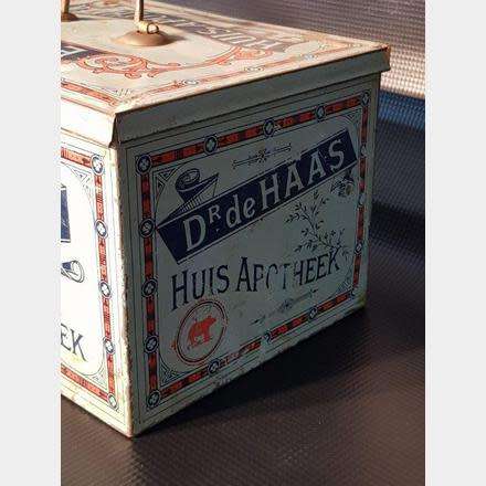 Dr De Haas Huis Apotheek Tin plus contents