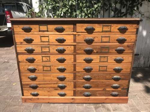 Original Oregan Printers Cabinet in good condition ( 128 x 100 x 40 cm )