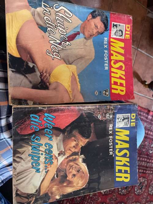 Photobooks/ Fotoverhaal: Die Masker ( Twee beskikbaar , bod is per boekie )