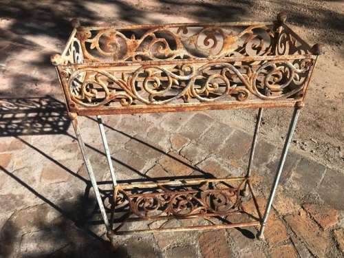 Very nice Cast Iron Plant Stand ( 52 x 21 x 71 cm )
