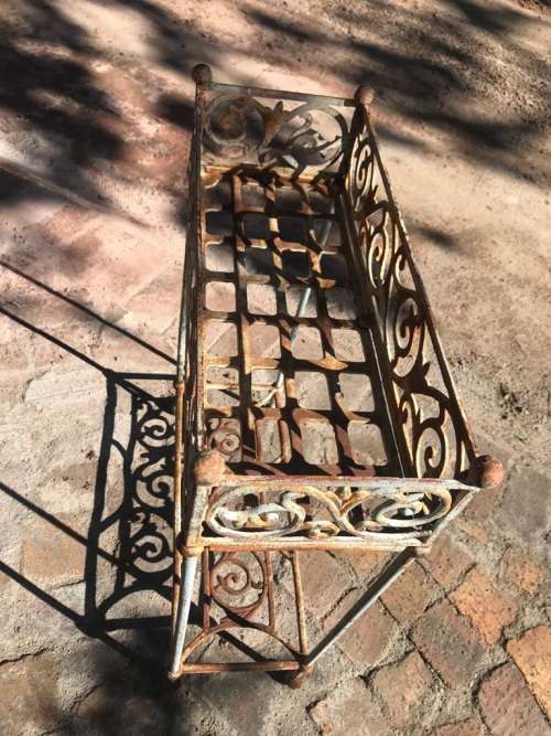 Very nice Cast Iron Plant Stand ( 52 x 21 x 71 cm )