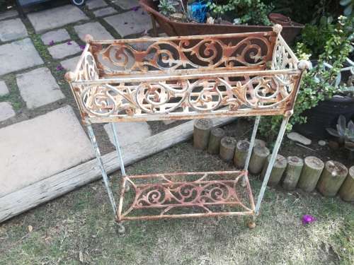 Very nice Cast Iron Plant Stand ( 52 x 21 x 71 cm )