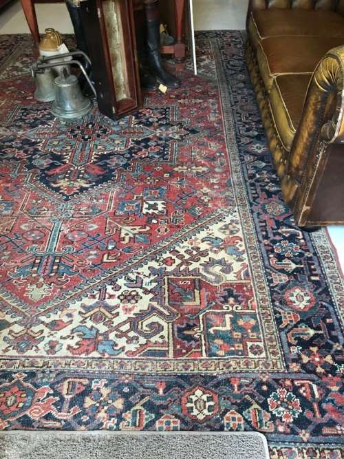 Lovely Old Persian Carpet ( 324 x 214 cm ) in good condition
