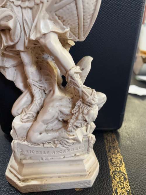 BEAUTIFUL STATUE OF ARCHANGEL MICHEAL CONQUERING THE DEVIL (32 CM )