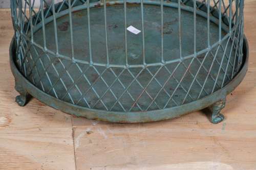 Beautiful Vintage Pair of Metal Birdcages ( 88 cm ) Bid per birdcage to take one or both