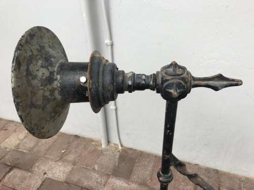 Beautiful Cast Iron Streetlamp ( 90 x 46 cm )