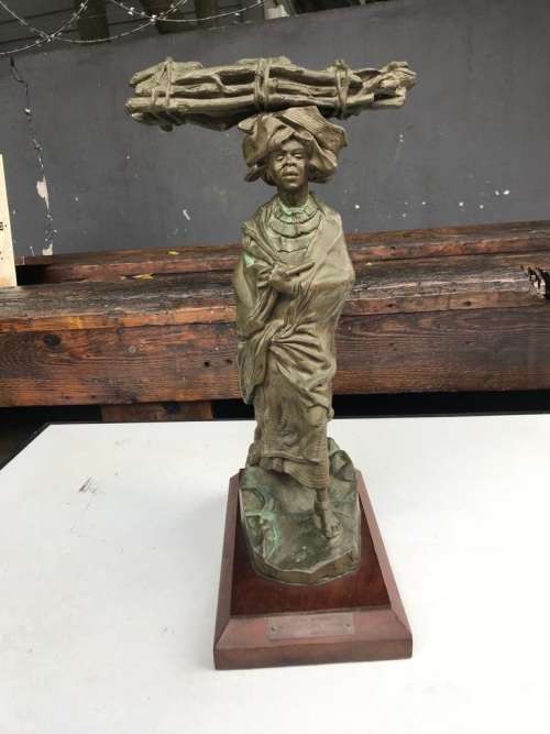 Bronze of Xhosa Woman : Owen Llewellyn Davies