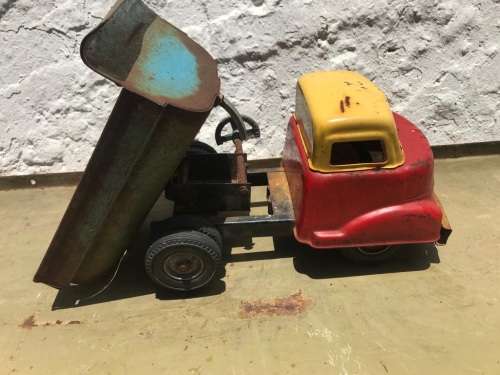 Vintage Tinplate Dumptruck ( 33 cm )