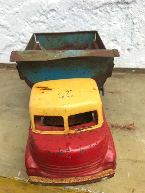 Vintage Tinplate Dumptruck ( 33 cm )