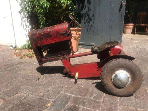 Rare Triang Pedal Tractor circa 1950`s