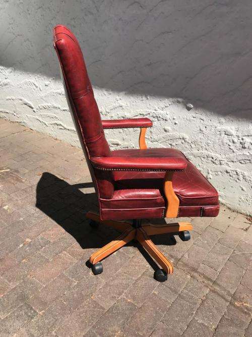 Vintage Leather Swivel Office Chair