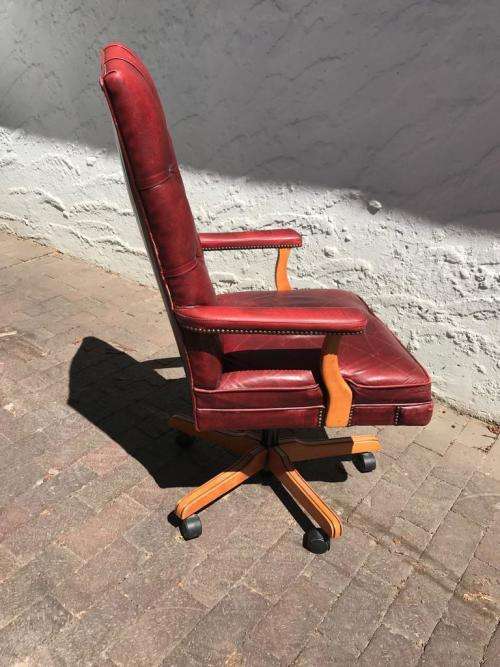 Vintage Leather Swivel Office Chair