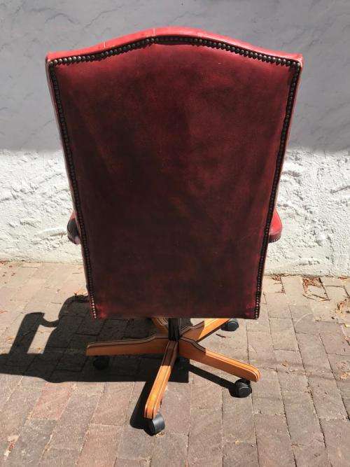 Vintage Leather Swivel Office Chair