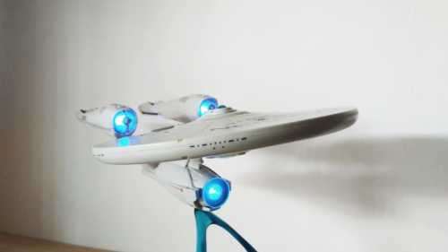 Model of the USS Enterprise NCC-1701 : Star Trek Movie ( 2009 ) 40 cm long