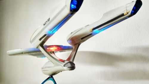 Model of the USS Enterprise NCC-1701 : Star Trek Movie ( 2009 ) 40 cm long