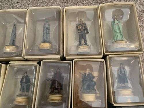 Lord of the Rings Chess set and Board