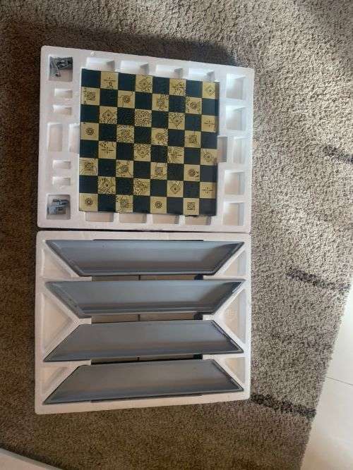 Lord of the Rings Chess set and Board