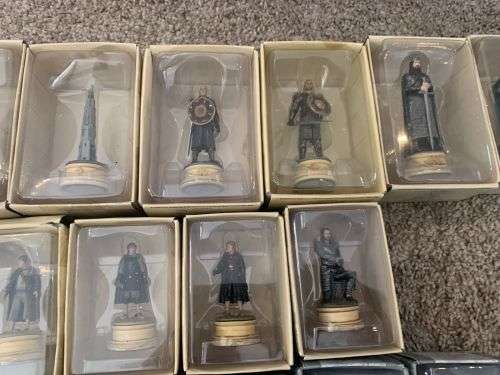Lord of the Rings Chess set and Board