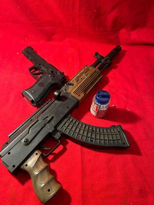 2 Pistols and 1 AK Props