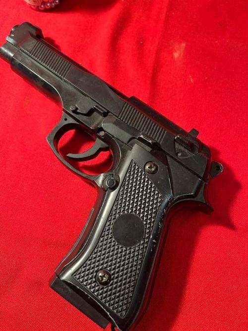 2 Pistols and 1 AK Props