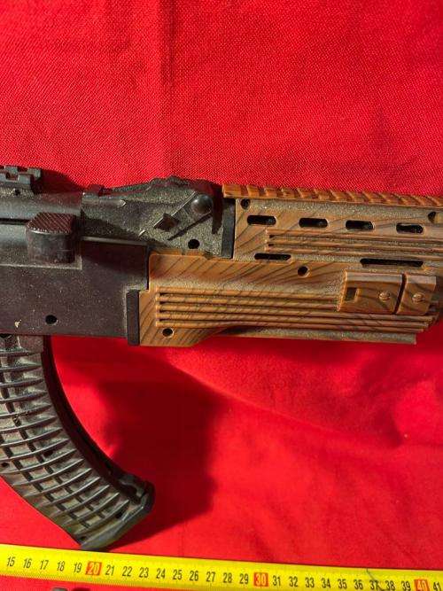 2 Pistols and 1 AK Props