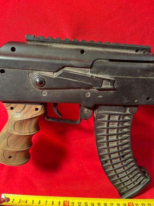 2 Pistols and 1 AK Props