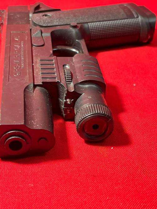 2 Pistols and 1 AK Props