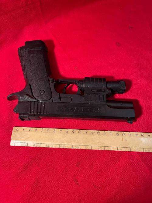 2 Pistols and 1 AK Props