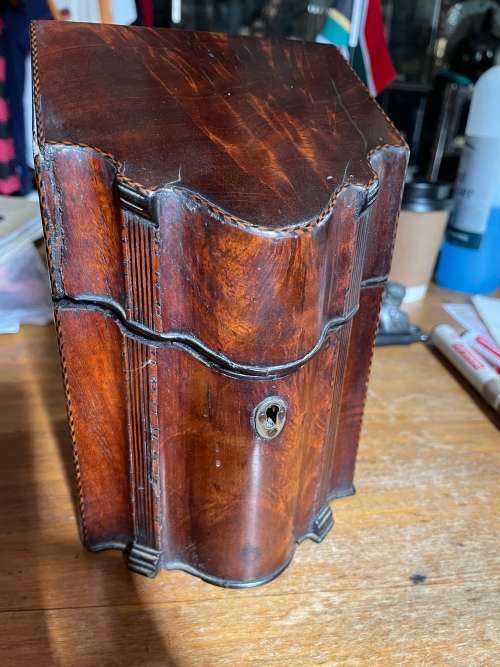 Georgian Mahogany Cutlery Box ( 19cm high )