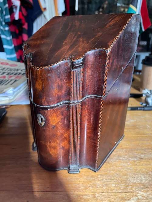 Georgian Mahogany Cutlery Box ( 19cm high )