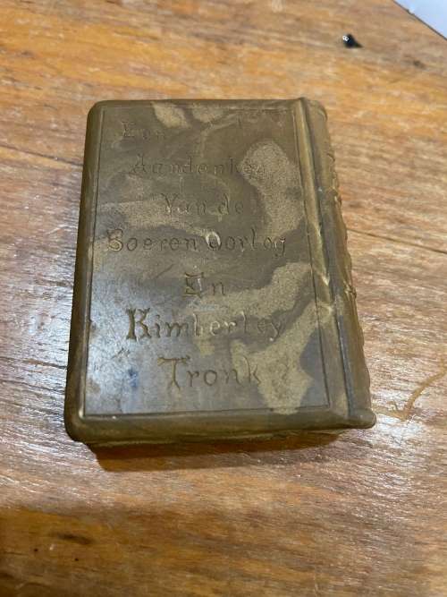 Boer War: Stone carved Book uit Kimberley Tronk