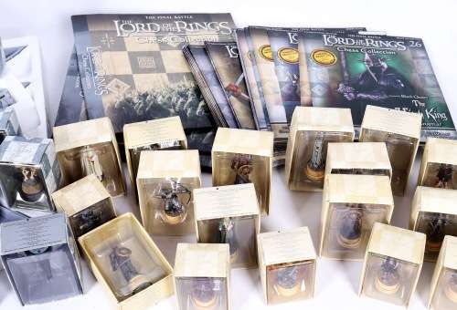 Lord of the Rings Chess set and Board
