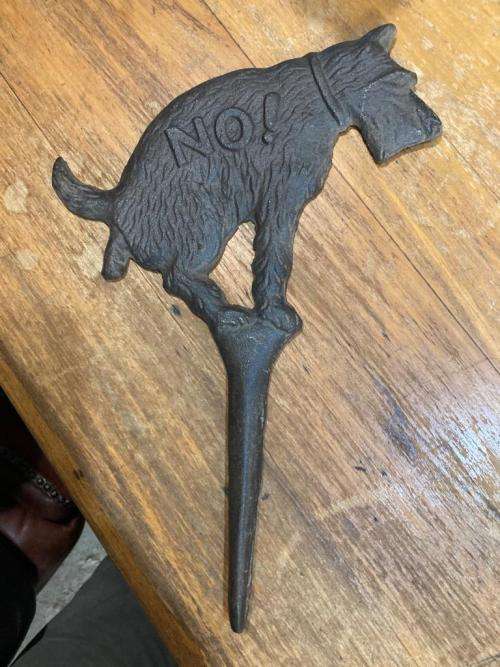 Rare Vintage Cast Iron Dog no Poo Signs ( 29 cm )