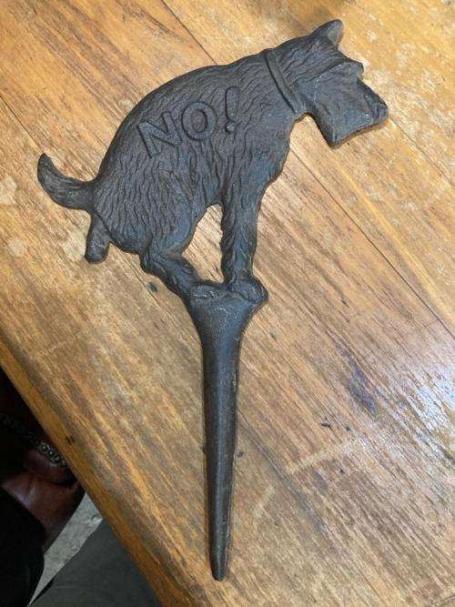 Rare Vintage Cast Iron Dog no Poo Signs ( 29 cm )