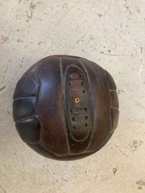 Genuine Leather Soccer Ball: Maxed Vintage no 5