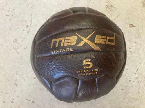 Genuine Leather Soccer Ball: Maxed Vintage no 5