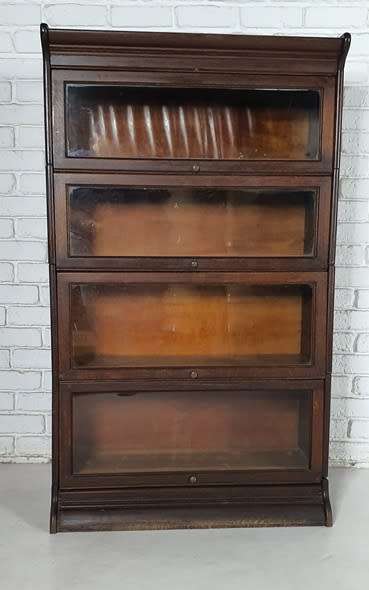 Oak Lawyers Bookcase circa 1910 ( 147 x 78 x 36 cm )