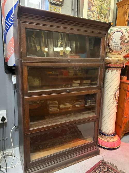 Oak Lawyers Bookcase circa 1910 ( 147 x 78 x 36 cm )