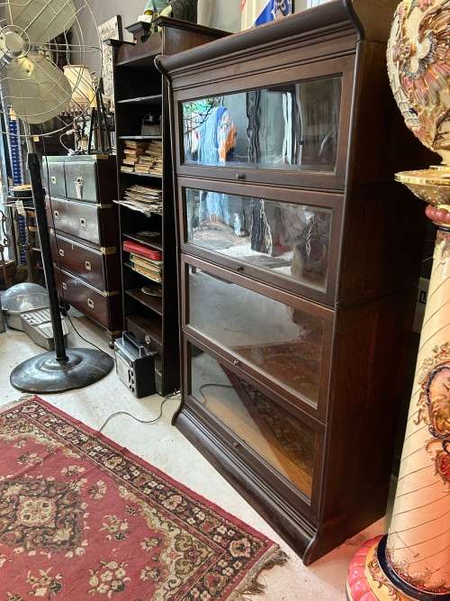 Oak Lawyers Bookcase circa 1910 ( 147 x 78 x 36 cm )