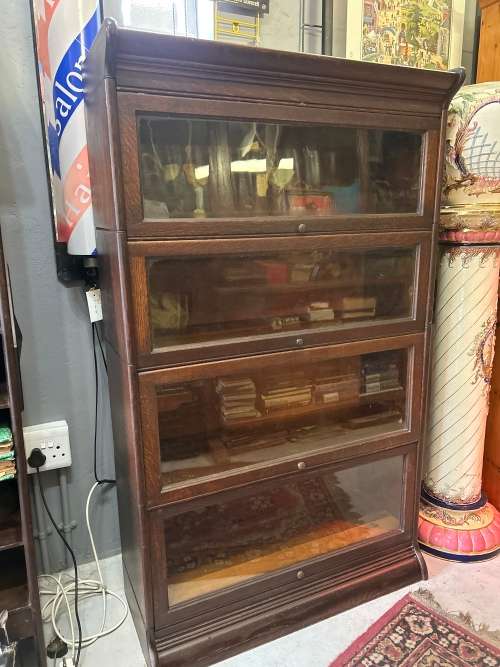 Oak Lawyers Bookcase circa 1910 ( 147 x 78 x 36 cm )