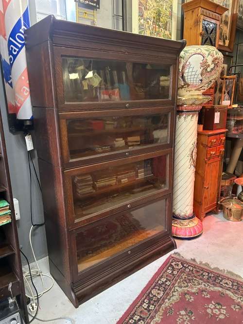 Oak Lawyers Bookcase circa 1910 ( 147 x 78 x 36 cm )