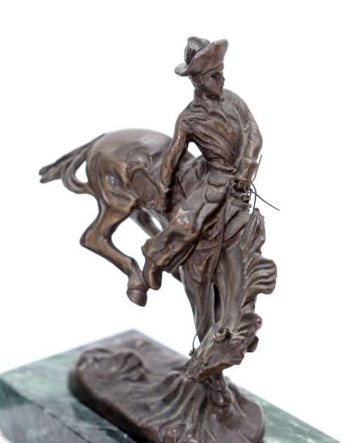 Pair of small Remington Bronzes ( 11 cm high )